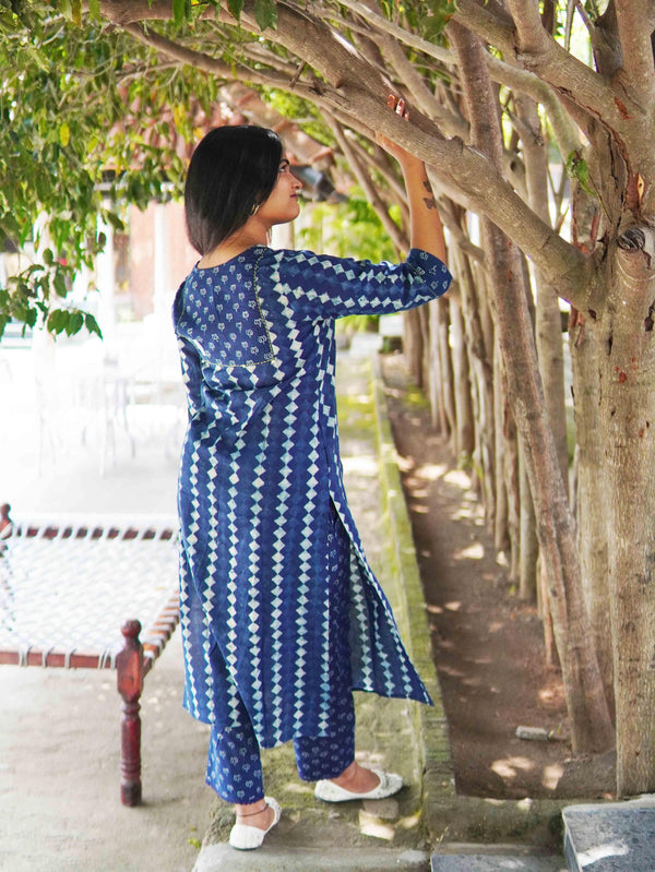 Ajrakh Mul Cotton Kurta ( One Piece ) - Diamond Indigo