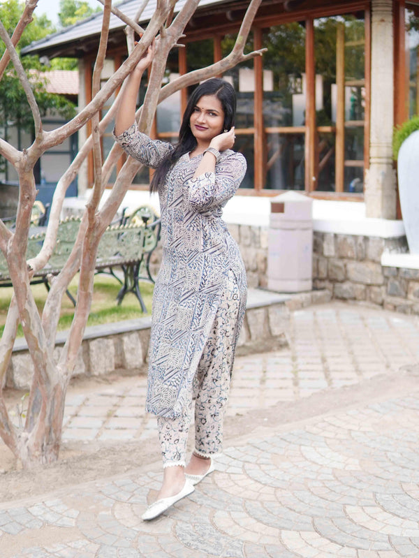 Kalamkari Mul Cotton Geo Motif Kurta - Indigo